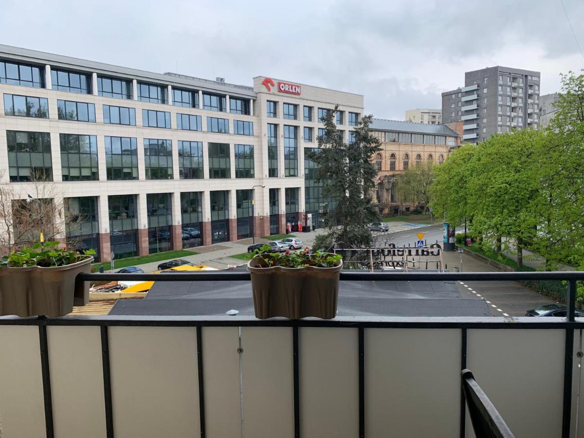 Perfect Location Two Bedrooms With Balkony Warszawa