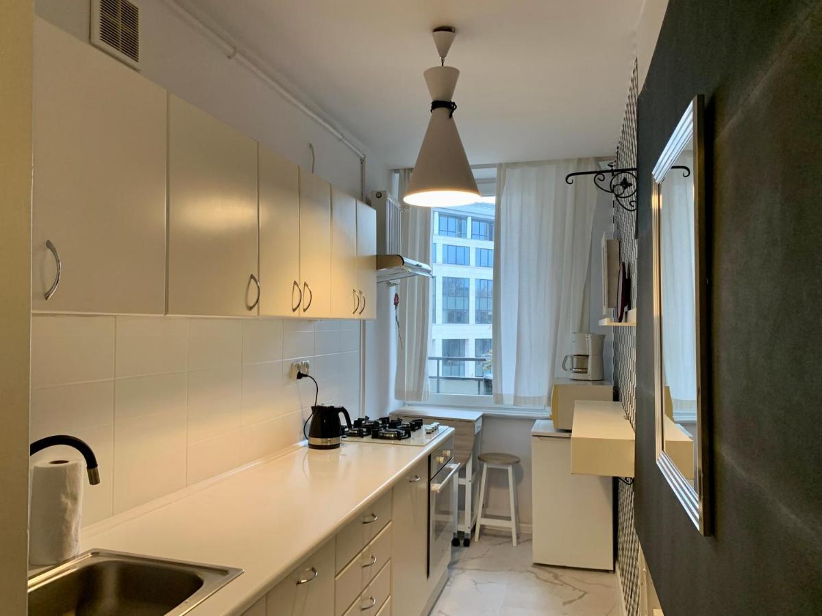 Perfect Location Two Bedrooms With Balkony Apartament *